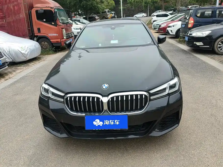 BMW 5 Series 2023 530Li Leading M Sport Package фото 2
