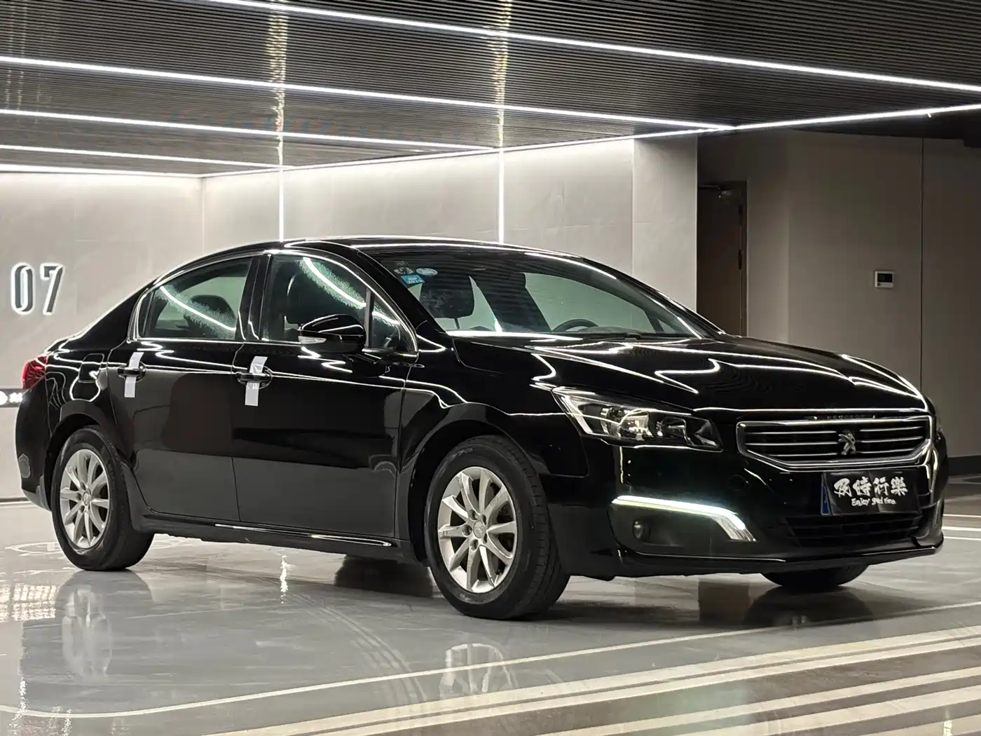 Peugeot 508 2015 2.0L Automatic Zhiyi Edition фото 3