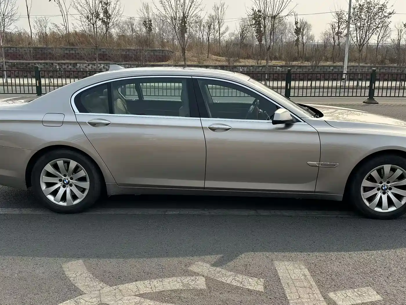 BMW 7 Series 2011 730Li Elegance фото 7