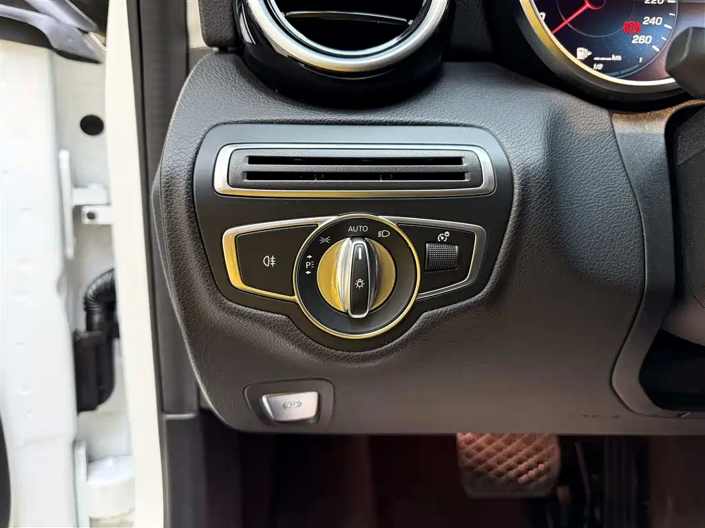 Mercedes-Benz C-Class 2020 Facelift C 260 L Sport фото 16