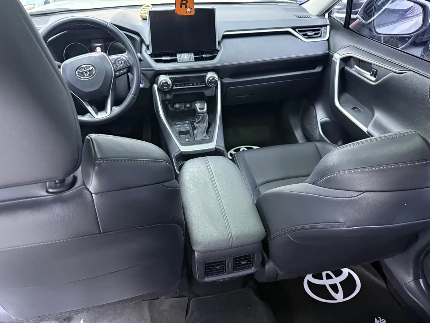 Toyota Wildlander 2022 Hybrid 2.5L E-CVT FWD Luxury PLUS Edition фото 7