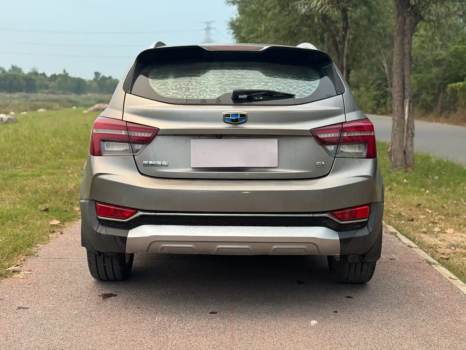 Фото 6 - Geely Vision S1