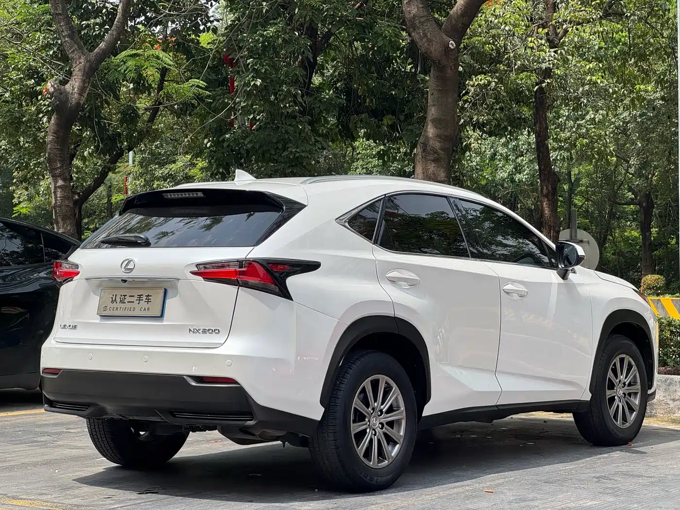 Lexus NX 2016 200 AWD F Sport фото 9
