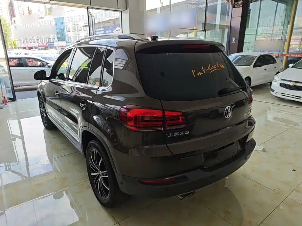 Фото 5 - Volkswagen Tiguan