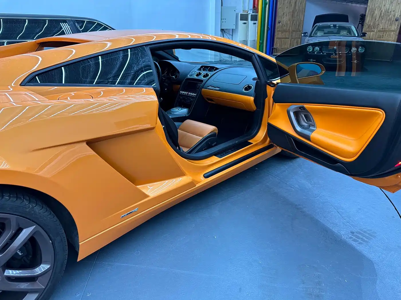 Lamborghini Gallardo 2011 Lamborghini Gallardo LP 560-4 Bicolore фото 16