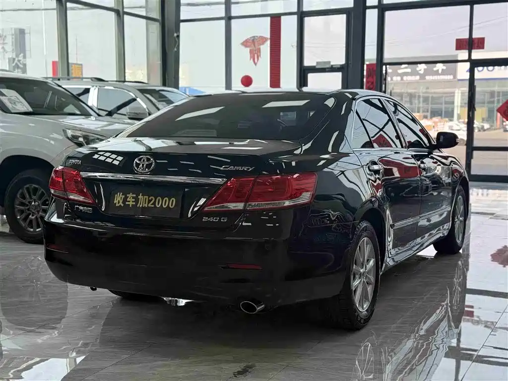 Toyota Camry 2010 240G Luxury Edition фото 8