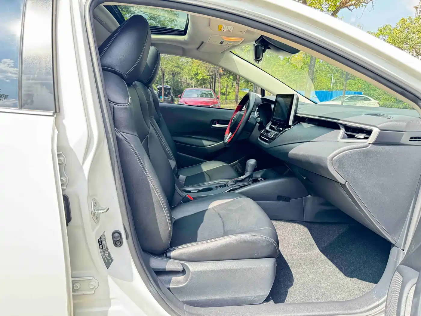 Toyota Corolla 2021 1.2T S-CVT Elite PLUS Edition фото 12