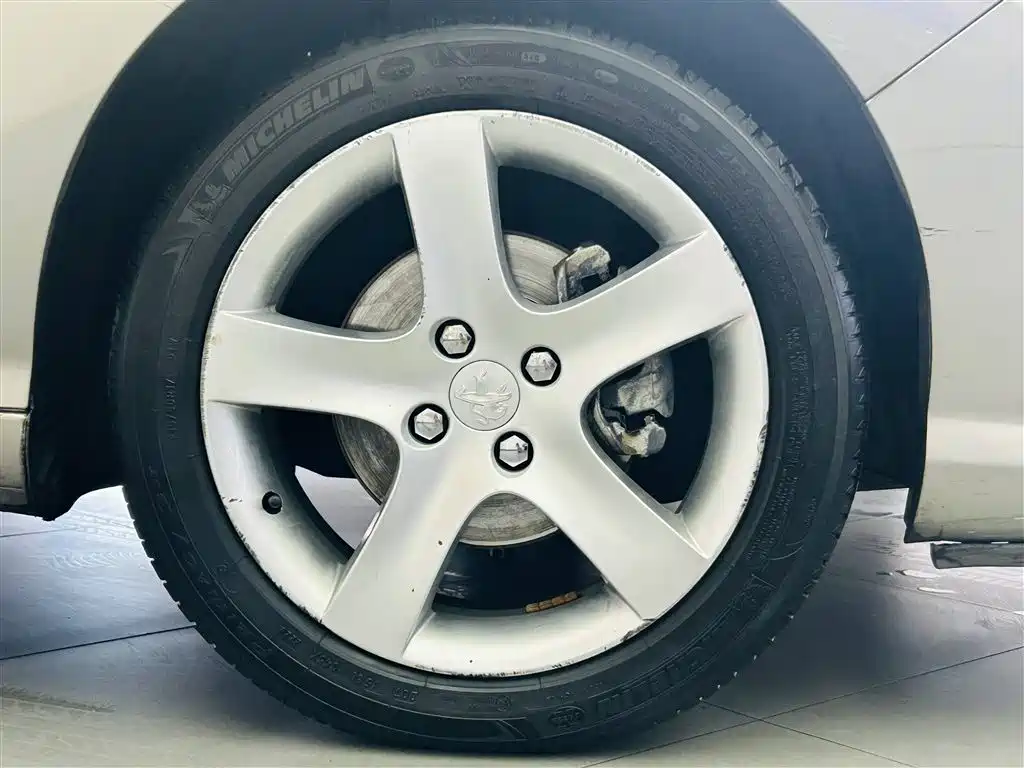 Peugeot 408 2013 2.0L Automatic Comfort Edition фото 10