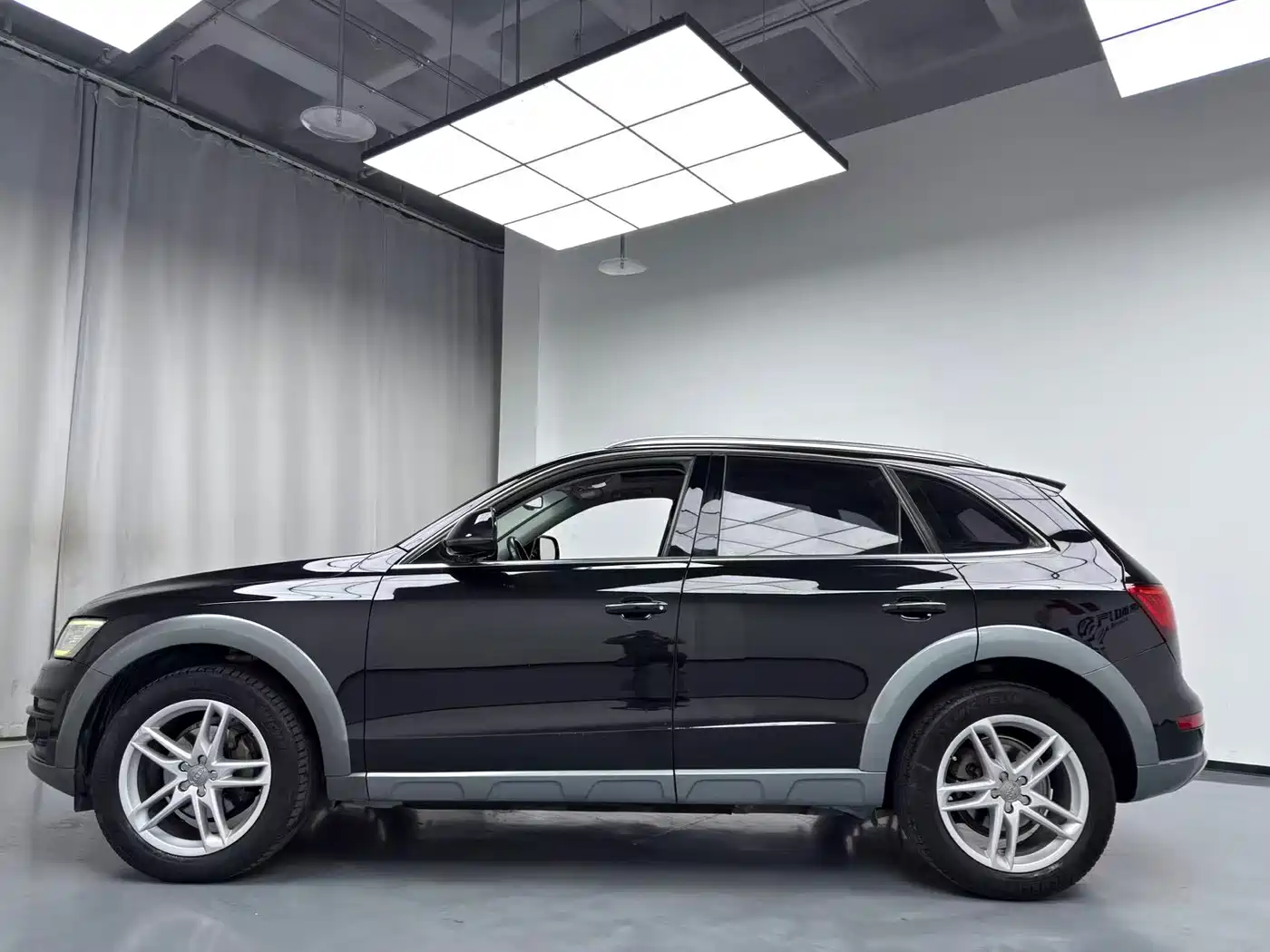 Audi Q5 2018 Collector's Edition 40 TFSI Technology фото 3