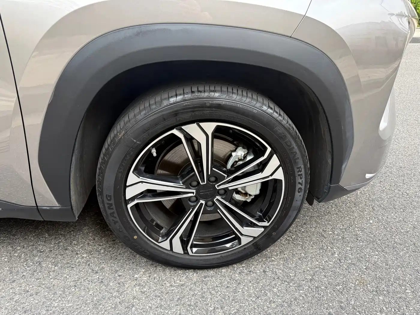 Geely Galaxy Galaxy L7 2024 1.5T 115km MAX Soaring Dragon Edition фото 19