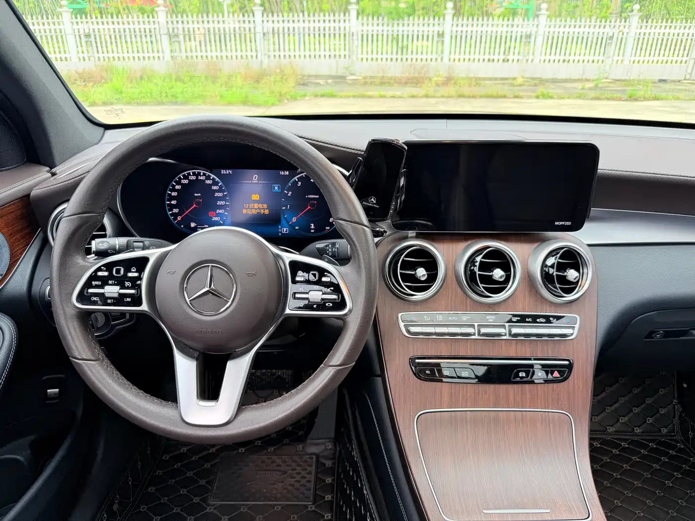 Mercedes-Benz GLC 2021 GLC 300 L 4MATIC Luxury фото 17
