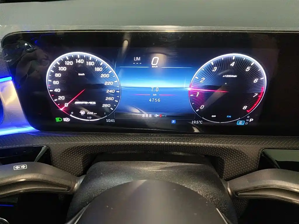 Mercedes-Benz CLA AMG 2024 Facelift AMG CLA 35 4MATIC фото 18