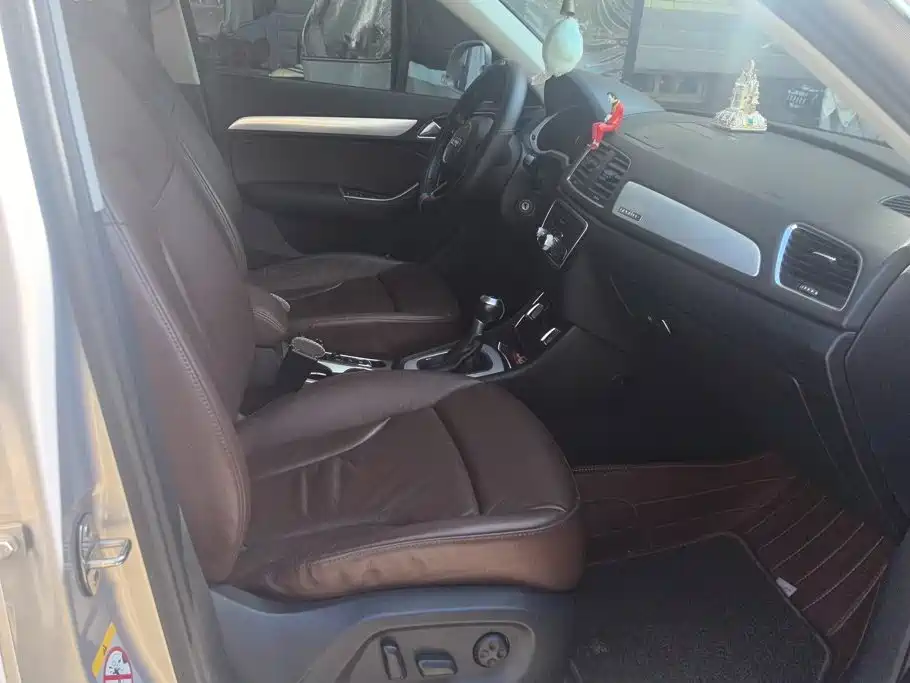 Фото 8 - Audi Q3