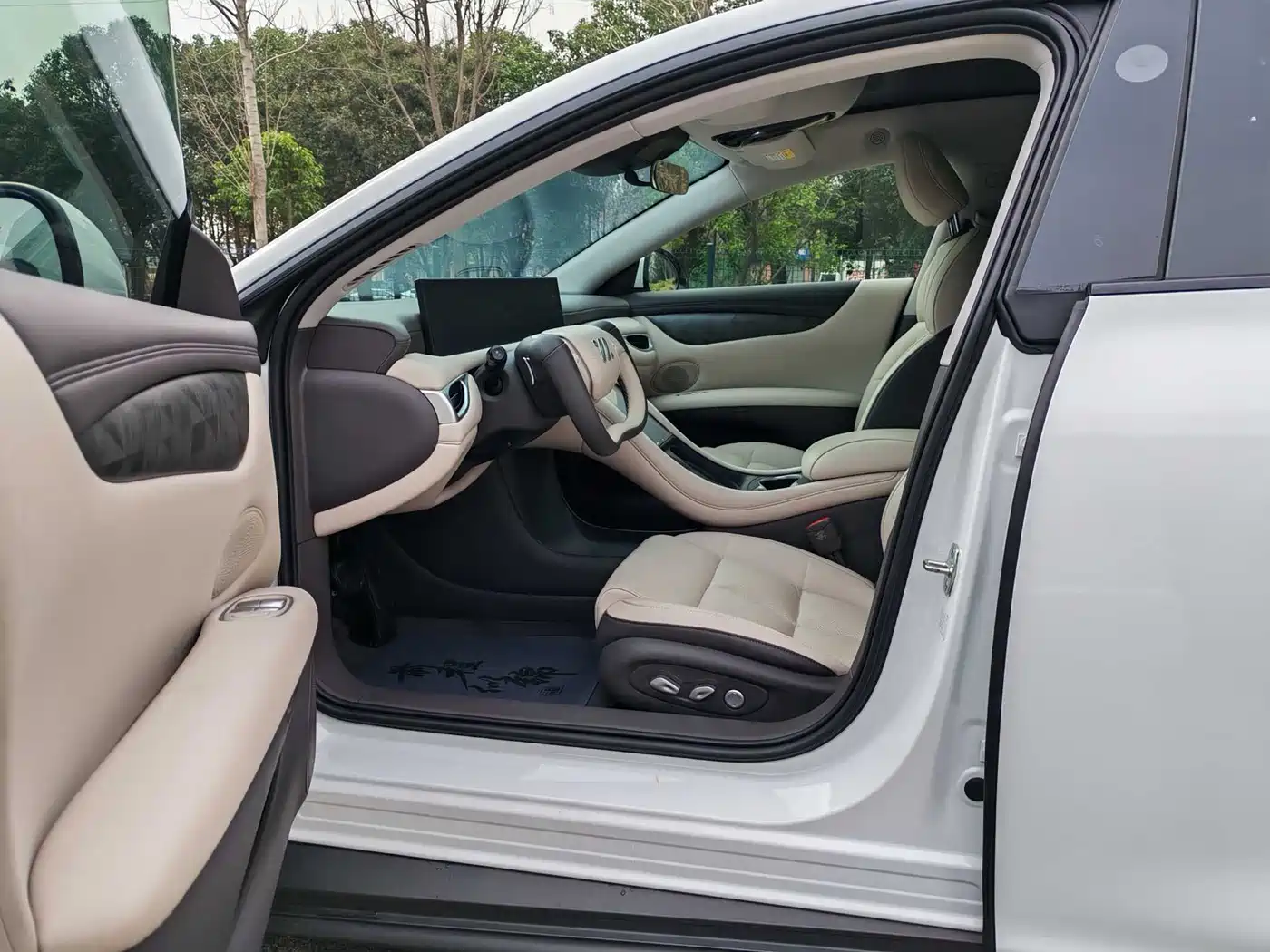 ZHIJI AUTOMOBILE ZHIJI L6