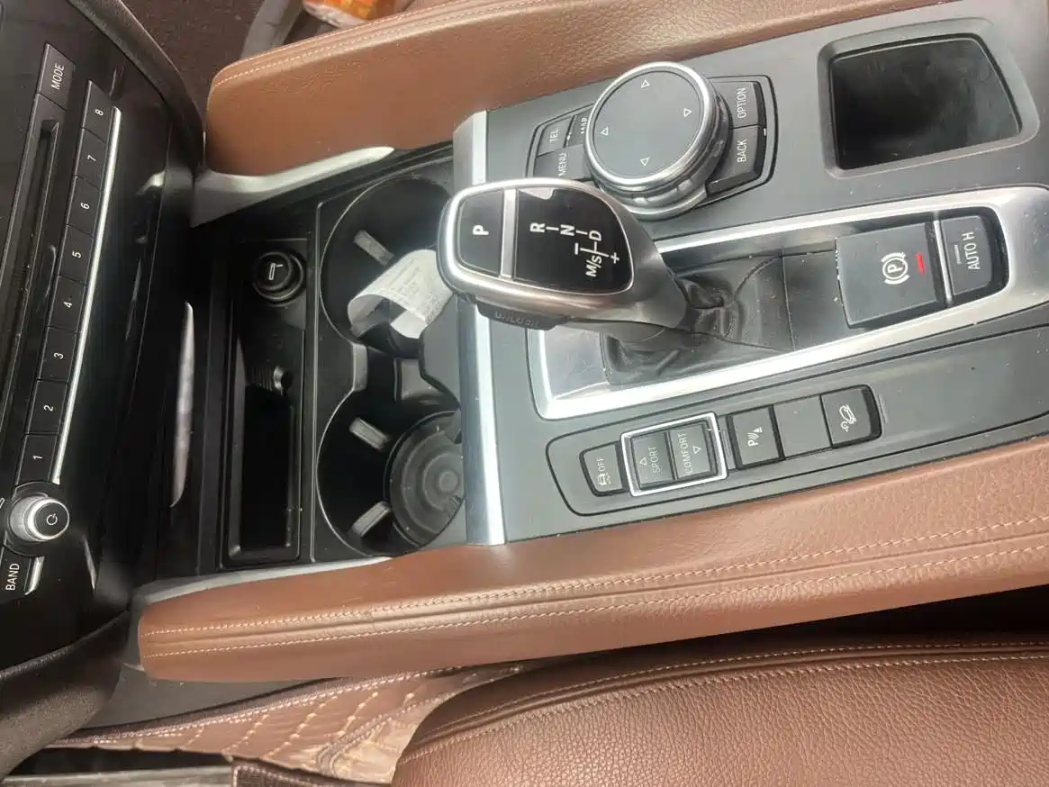 BMW X6 2015 xDrive35i Luxury Model фото 8