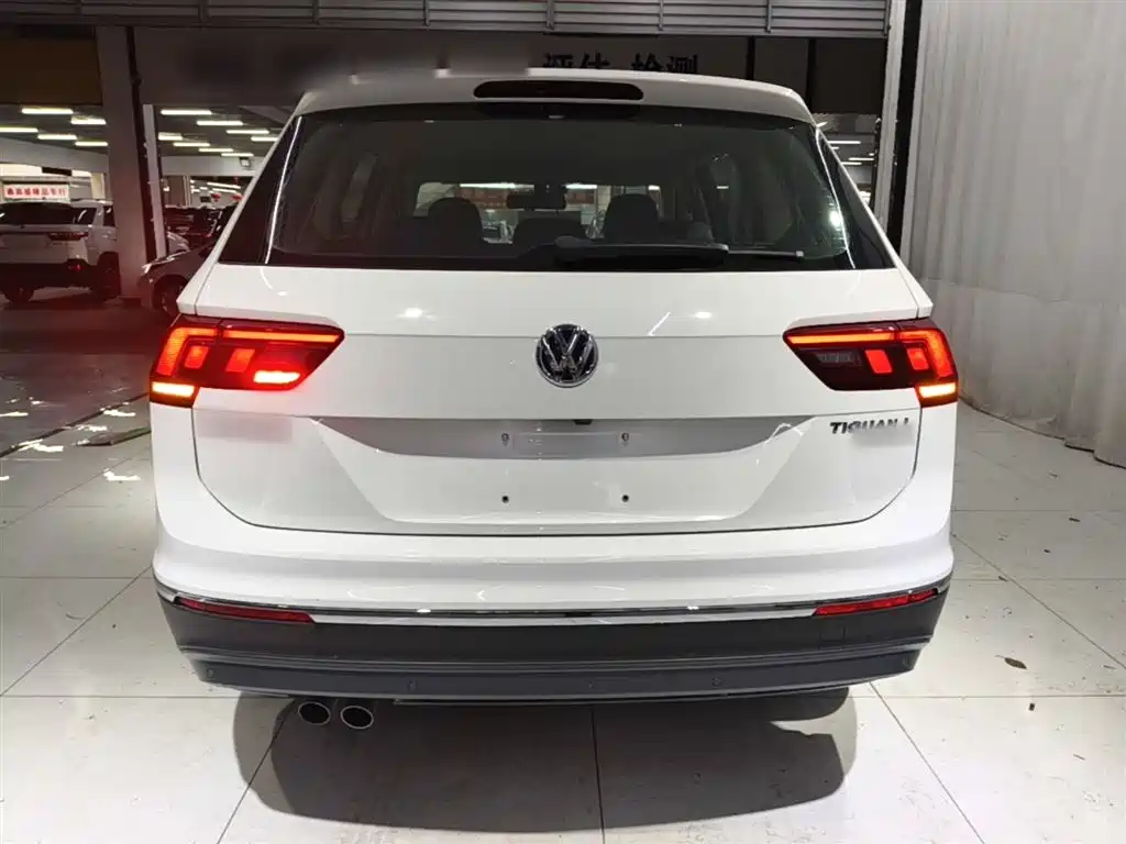Volkswagen Tiguan L 2018 280TSI Automatic 2WD Comfort фото 6