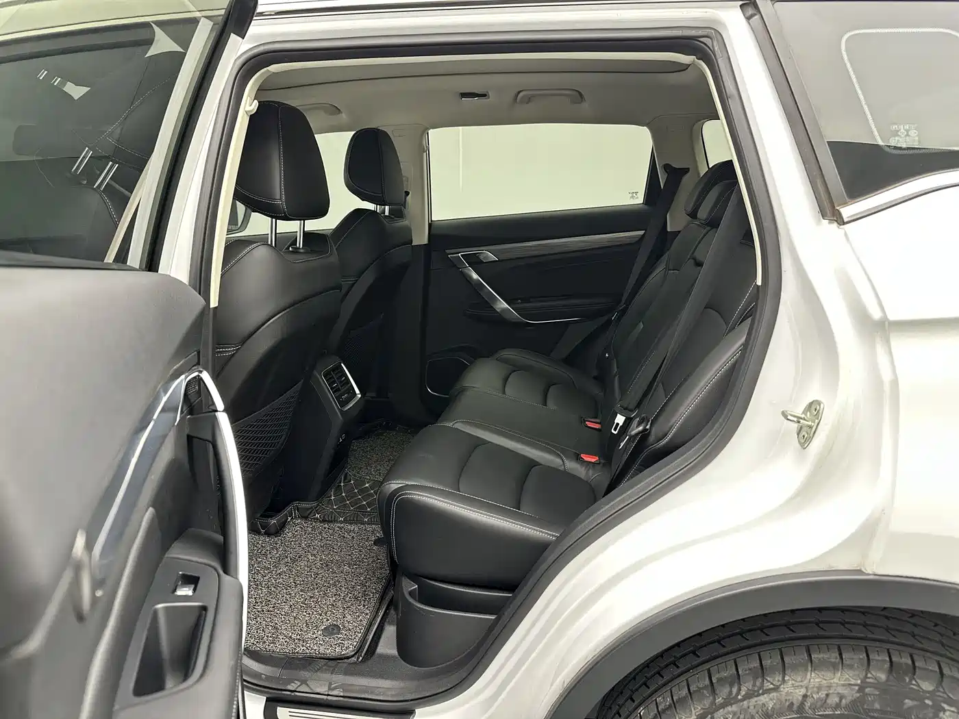 GEELY AUTOMOBILE BOYUE