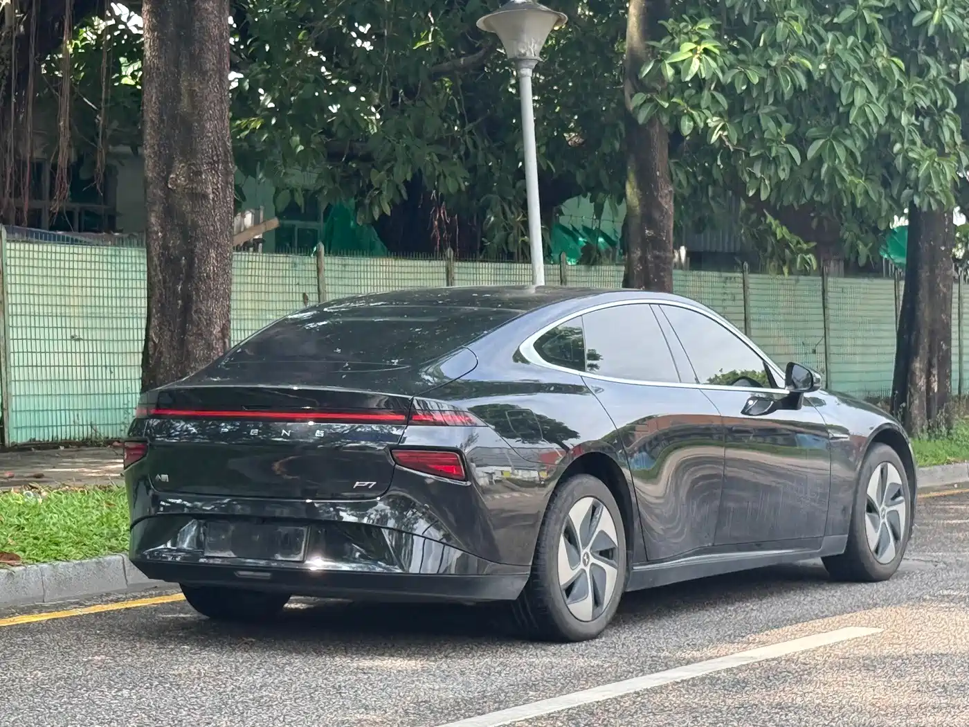 Фото 4 - XPeng P7