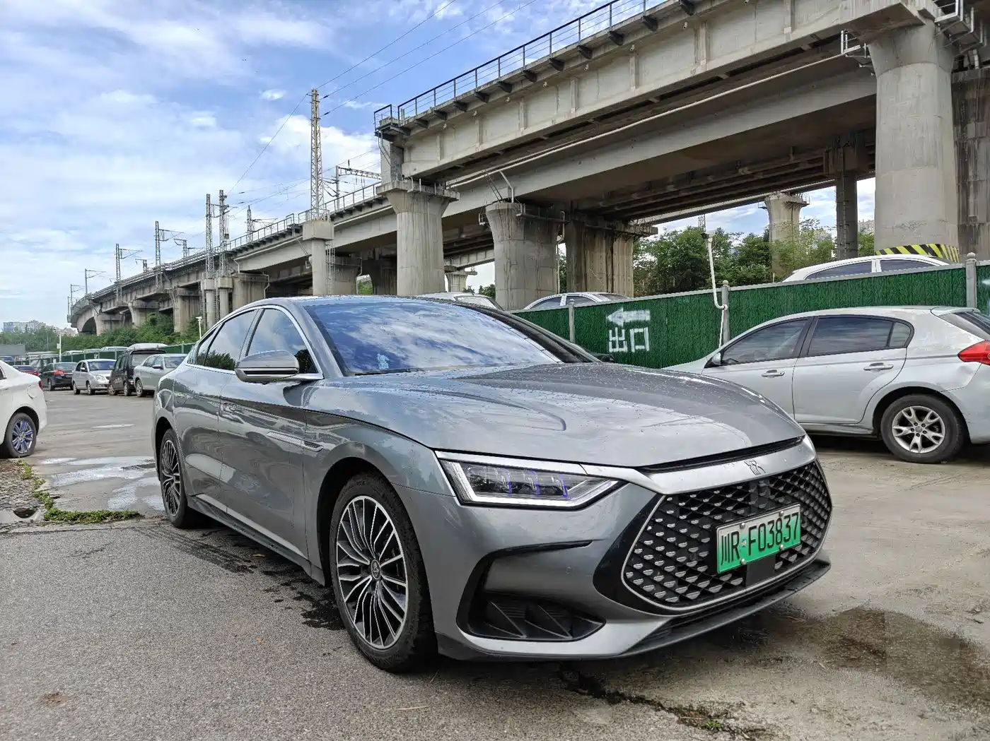 BYD Han 2022 DM-i 121KM Premium Edition фото 3