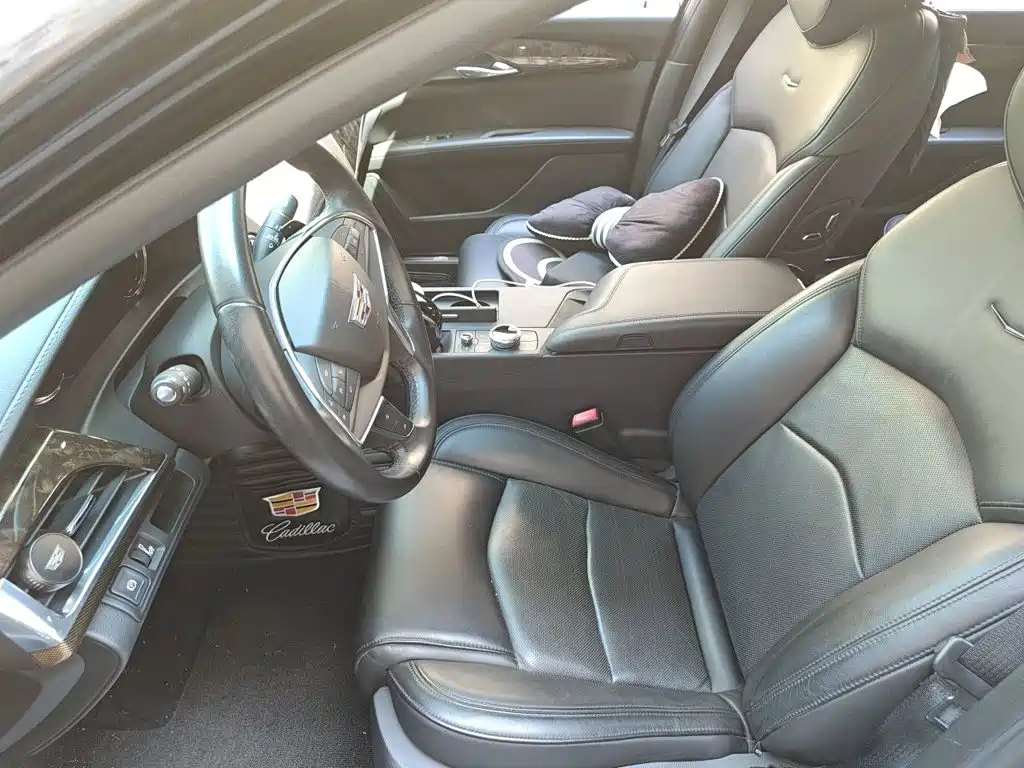 Фото 8 - Cadillac CT6