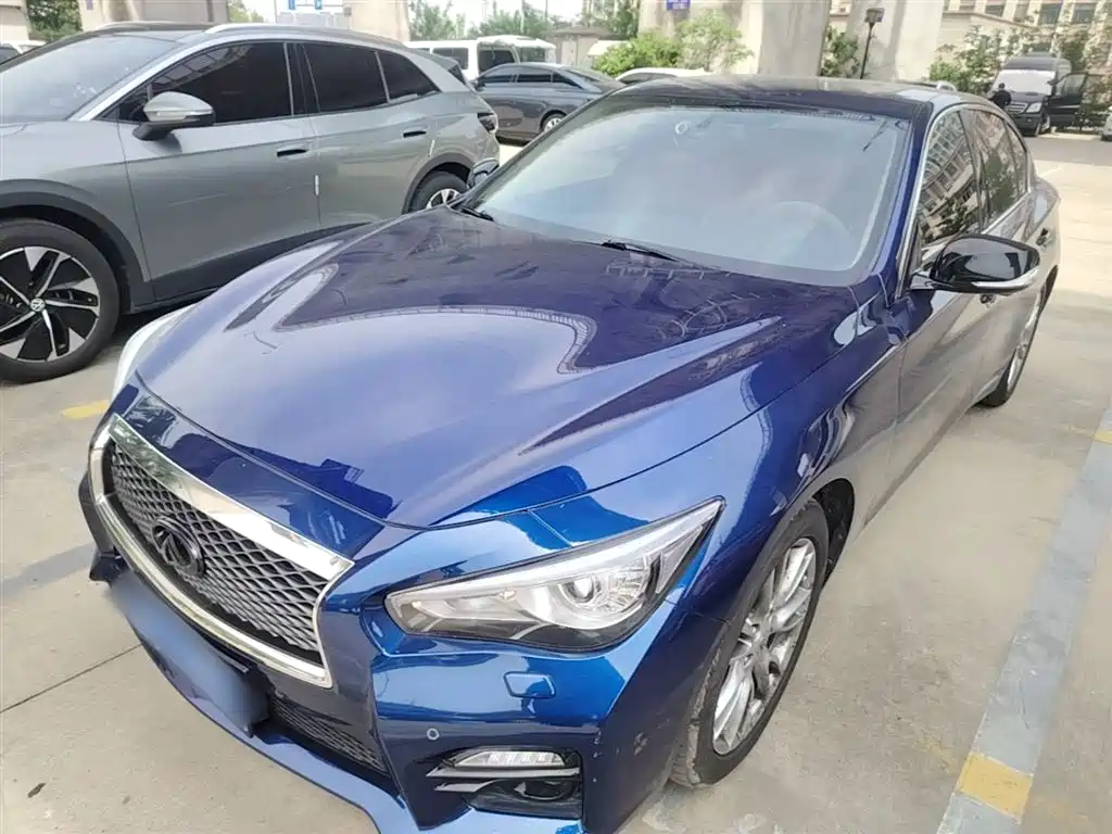 Фото 1 - Infiniti Q50L