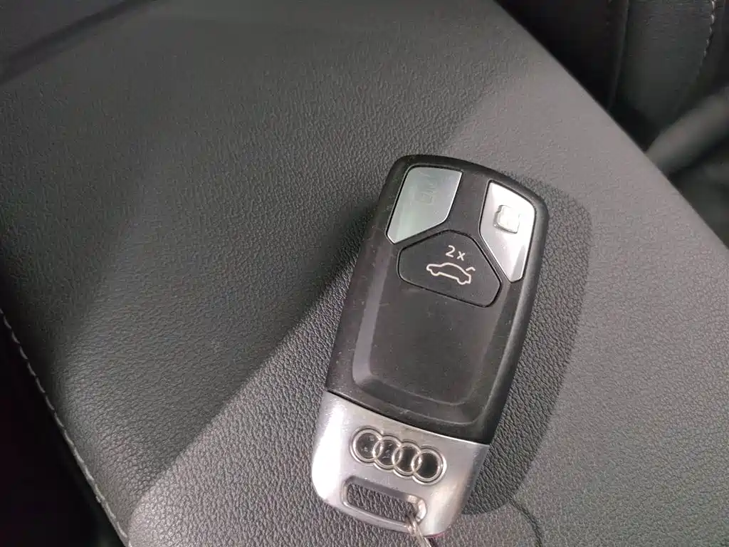 Audi A4L 2020 40 TFSI Luxury Elegance фото 10