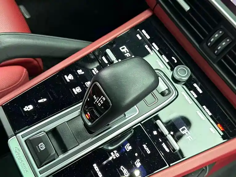 PORSCHE CAYENNE NEW ENERGY