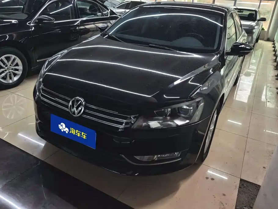 Volkswagen Passat 2012 2011 1.8TSI Automatic Premium Edition