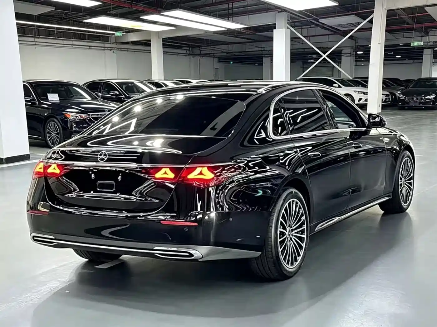 Mercedes-Benz E-Class 2025 E 300 L Luxury фото 21