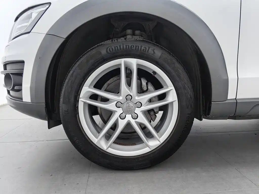 Audi Q5 2018 2017 Plus 40 TFSI Technology