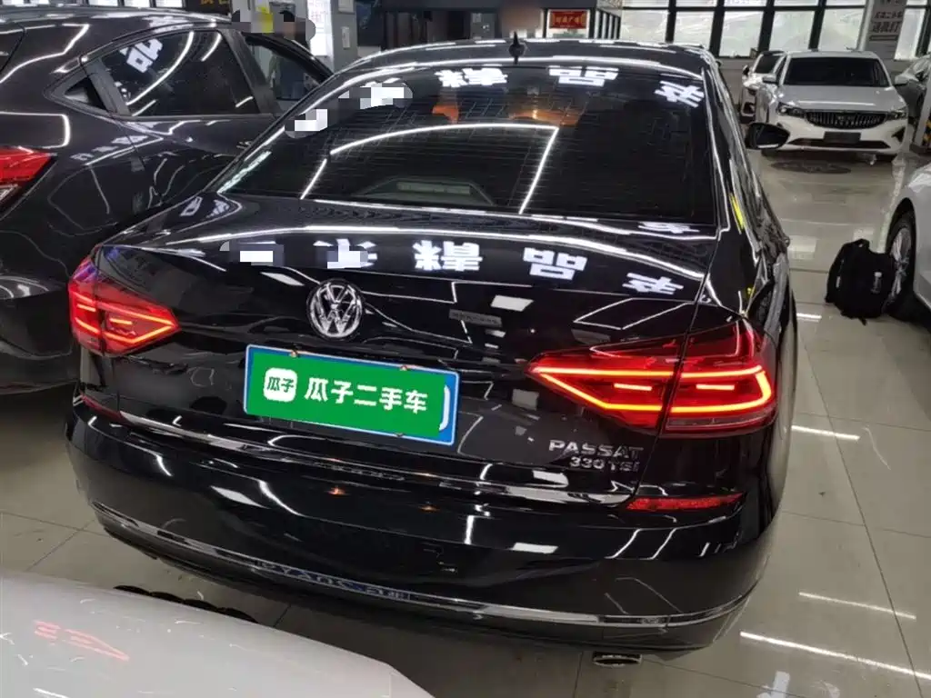 Volkswagen Passat 2016 330TSI DSG Executive Edition фото 6