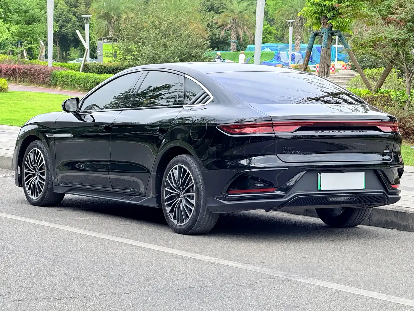 BYD Han 2022 DM-i 121KM Premium Edition фото 8