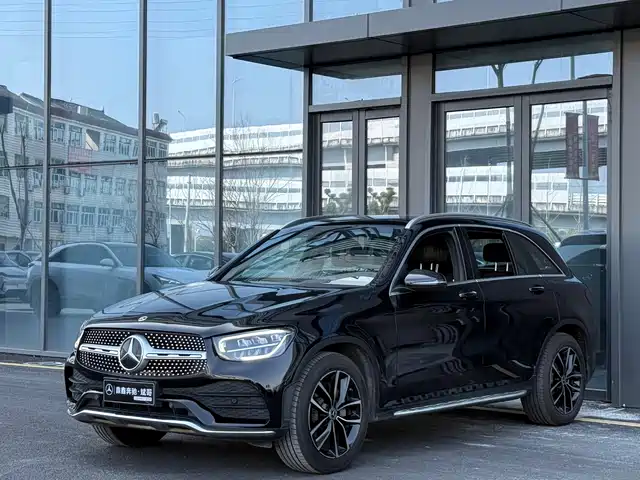 MERCEDES-BENZ GLC