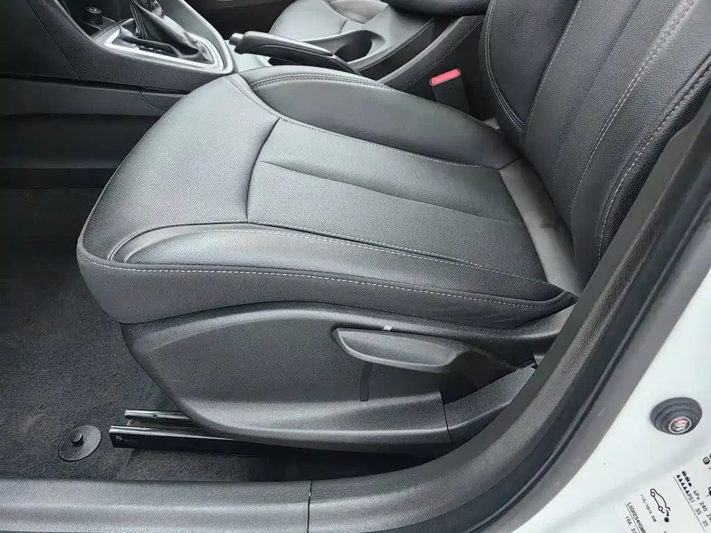 Фото 20 - Buick Excelle