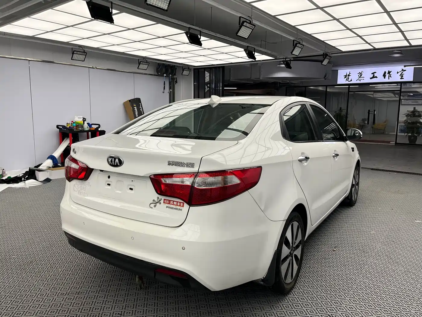 Kia K2 2012 2011 Sedan 1.6L AT Premium