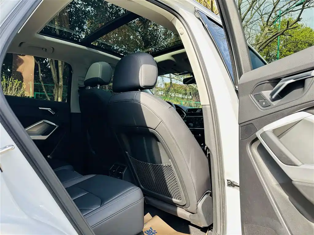 Audi Q3 2021 35 TFSI Progressive Elegance фото 14