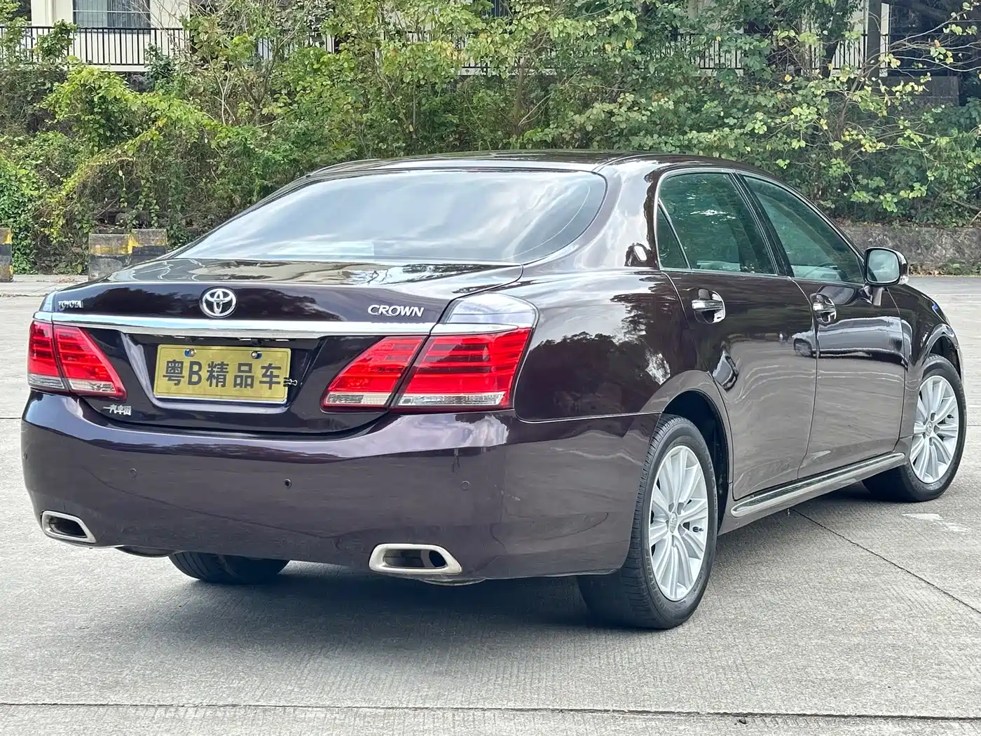 Toyota Crown 2012 2.5L Royal Leather Edition фото 5