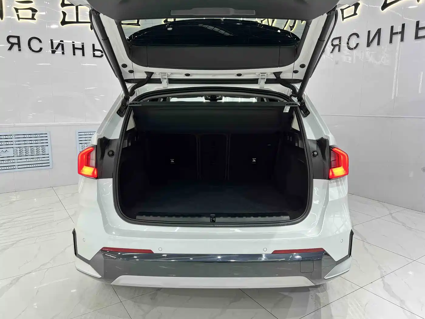BMW X1 2023 sDrive20Li X Design Package фото 17