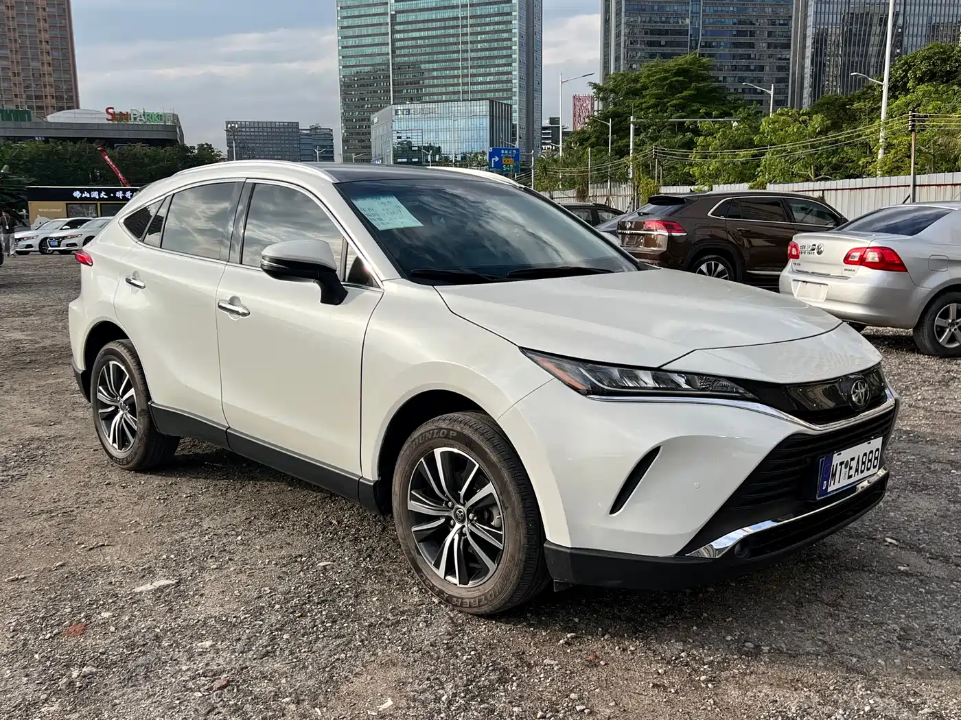 Toyota Lingfang HARRIER 2022 2.0L CVT 2WD Premium Edition фото 2