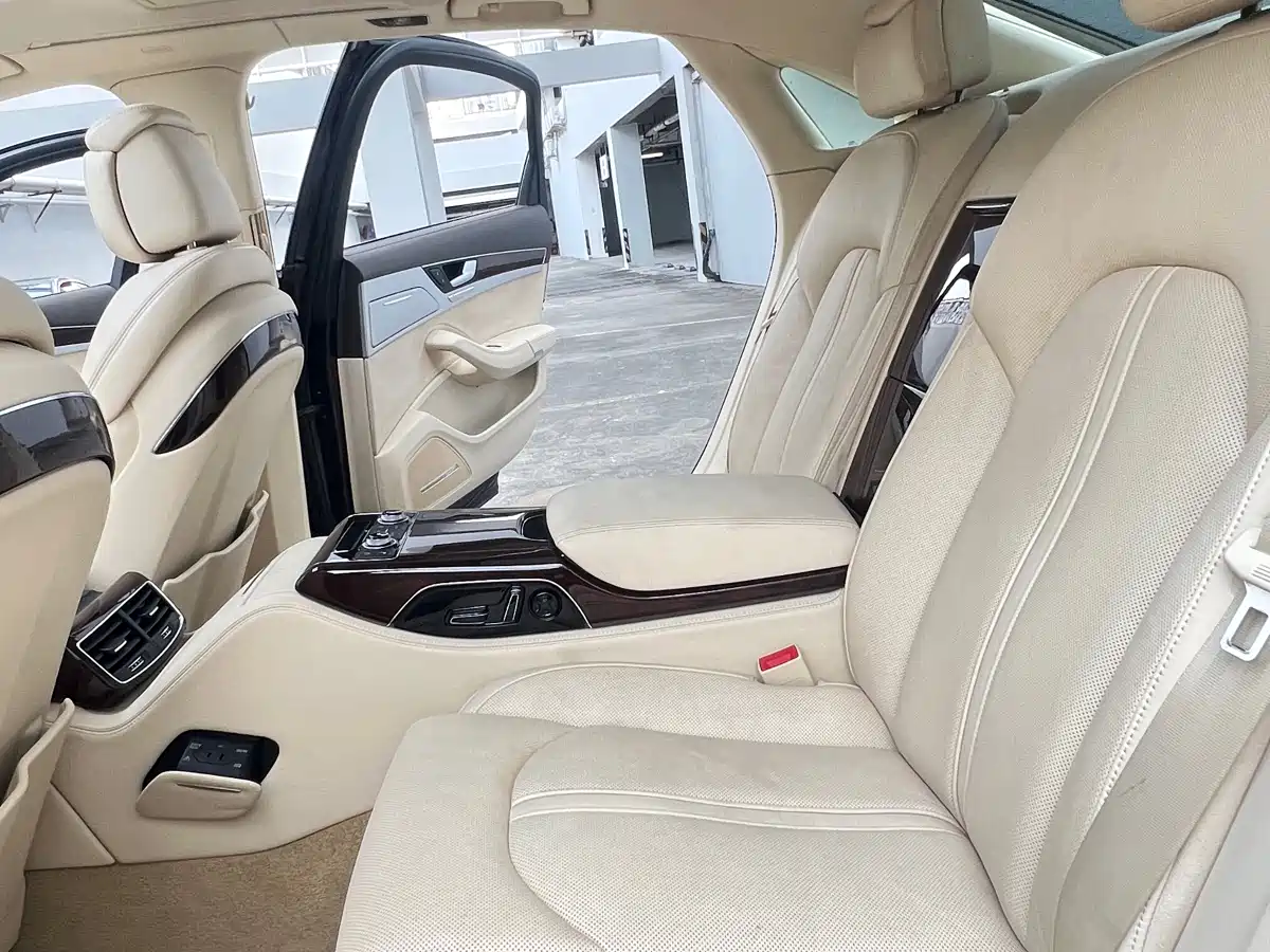 Audi A8 2012 A8L 45 TFSI quattro Luxury фото 16
