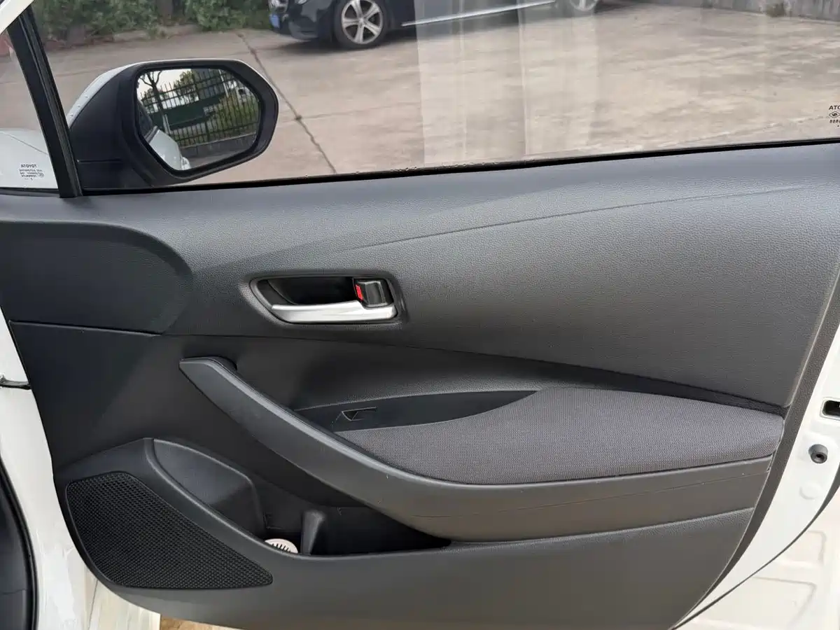 Toyota Corolla 2021 1.2T S-CVT Elite PLUS Edition фото 17