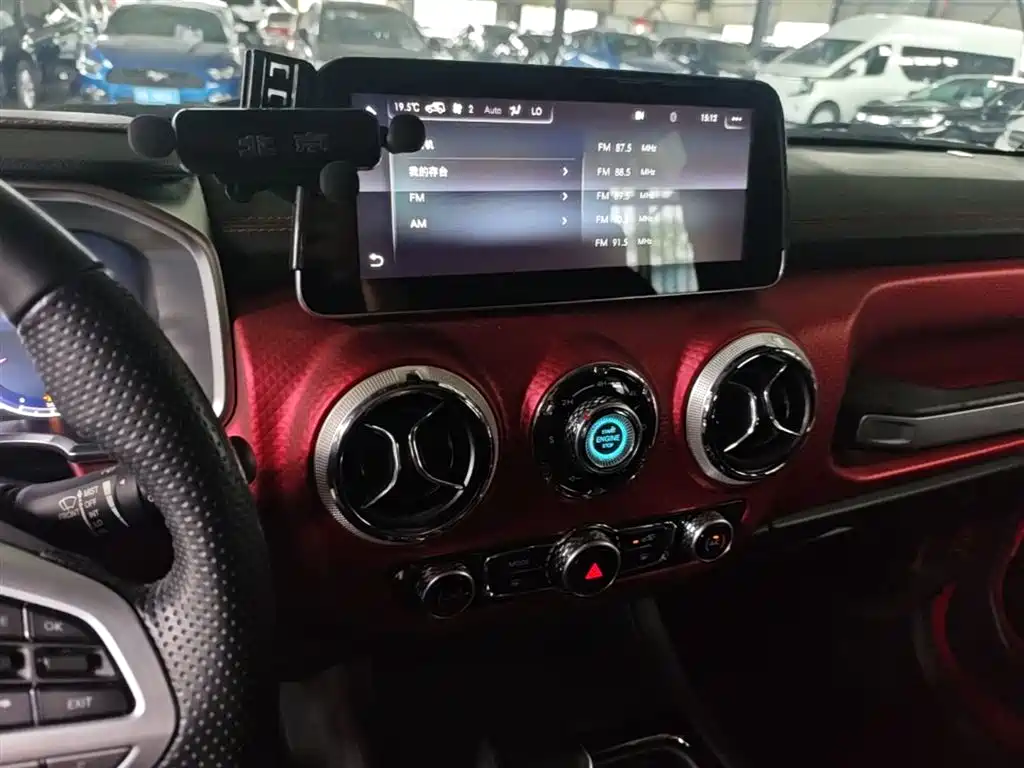 BAIC ORV Beijing Offroad BJ40 2019 Facelift 2.0T Automatic 4WD Urban Hunter Premium China V фото 9