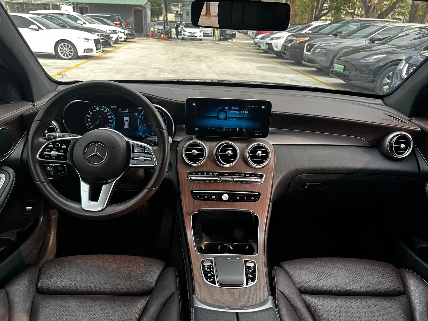 Mercedes-Benz GLC 2020 Facelift GLC 260 L 4MATIC Luxury фото 8
