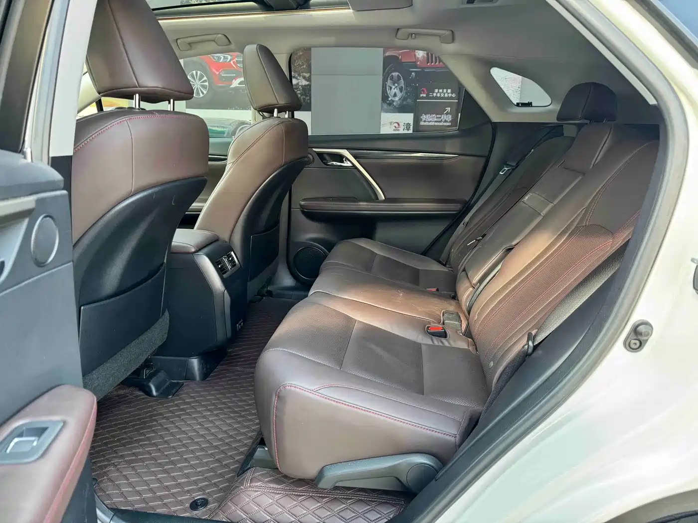 Lexus RX 2020 Facelift 300 AWD Elegance Edition фото 5