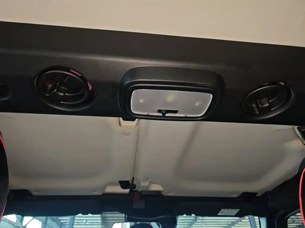 BAIC ORV Beijing Offroad BJ40 2019 Facelift 2.0T Automatic 4WD Urban Hunter Premium China V фото 14