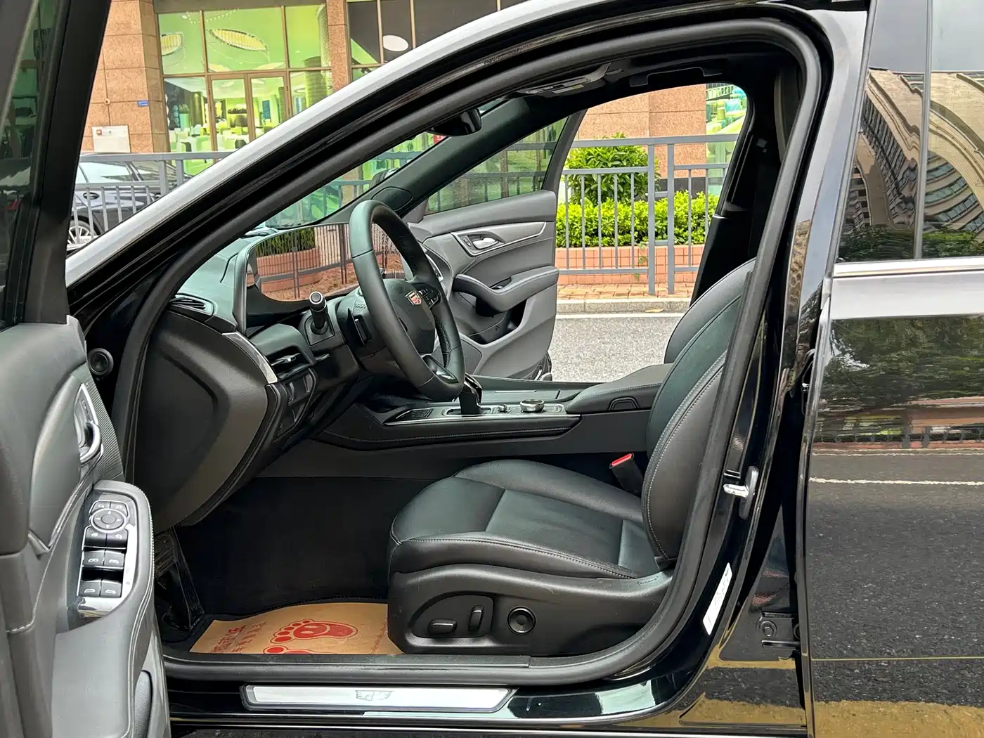 Cadillac CT5 2024 28T Luxury Model Pro фото 9