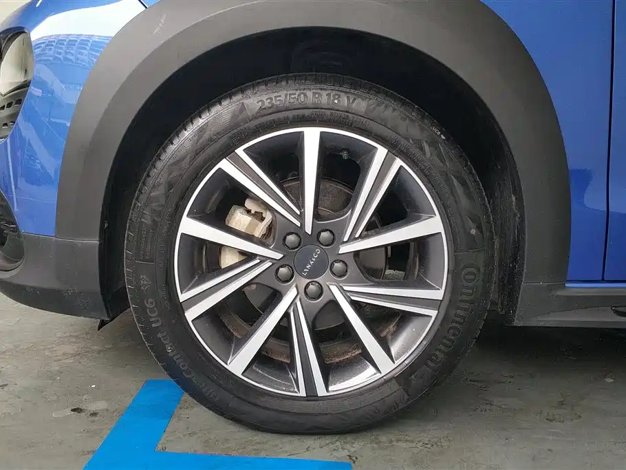 Lynk & Co 02 2021 1.5TD DCT 2WD Power Champion Edition фото 6