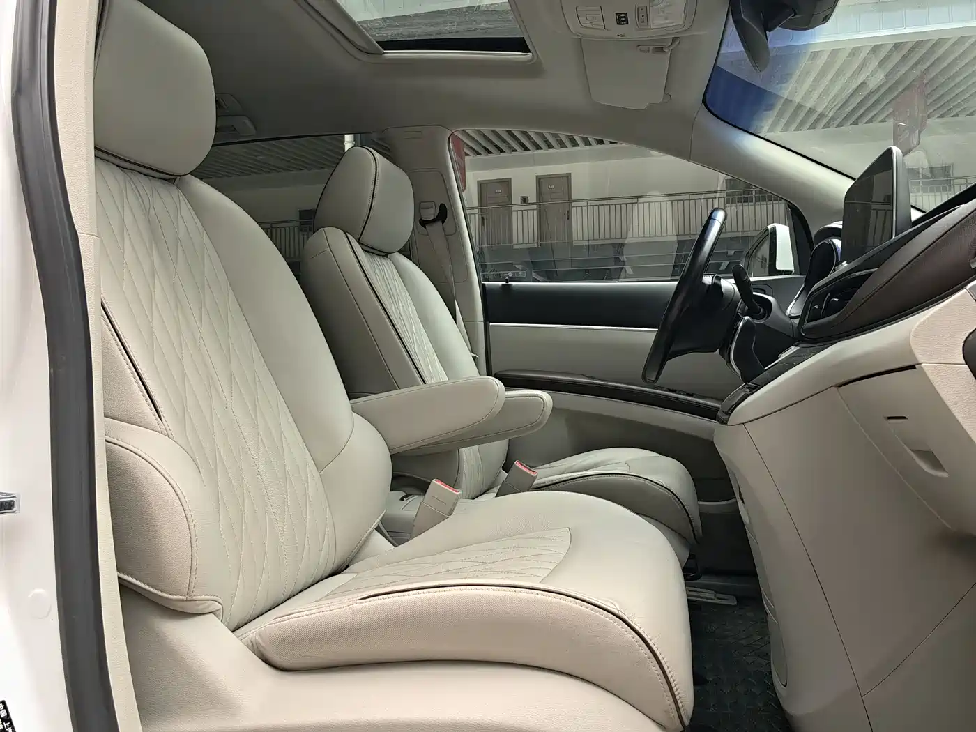 Buick GL8 2021 Land Business Class 652T Luxury фото 14