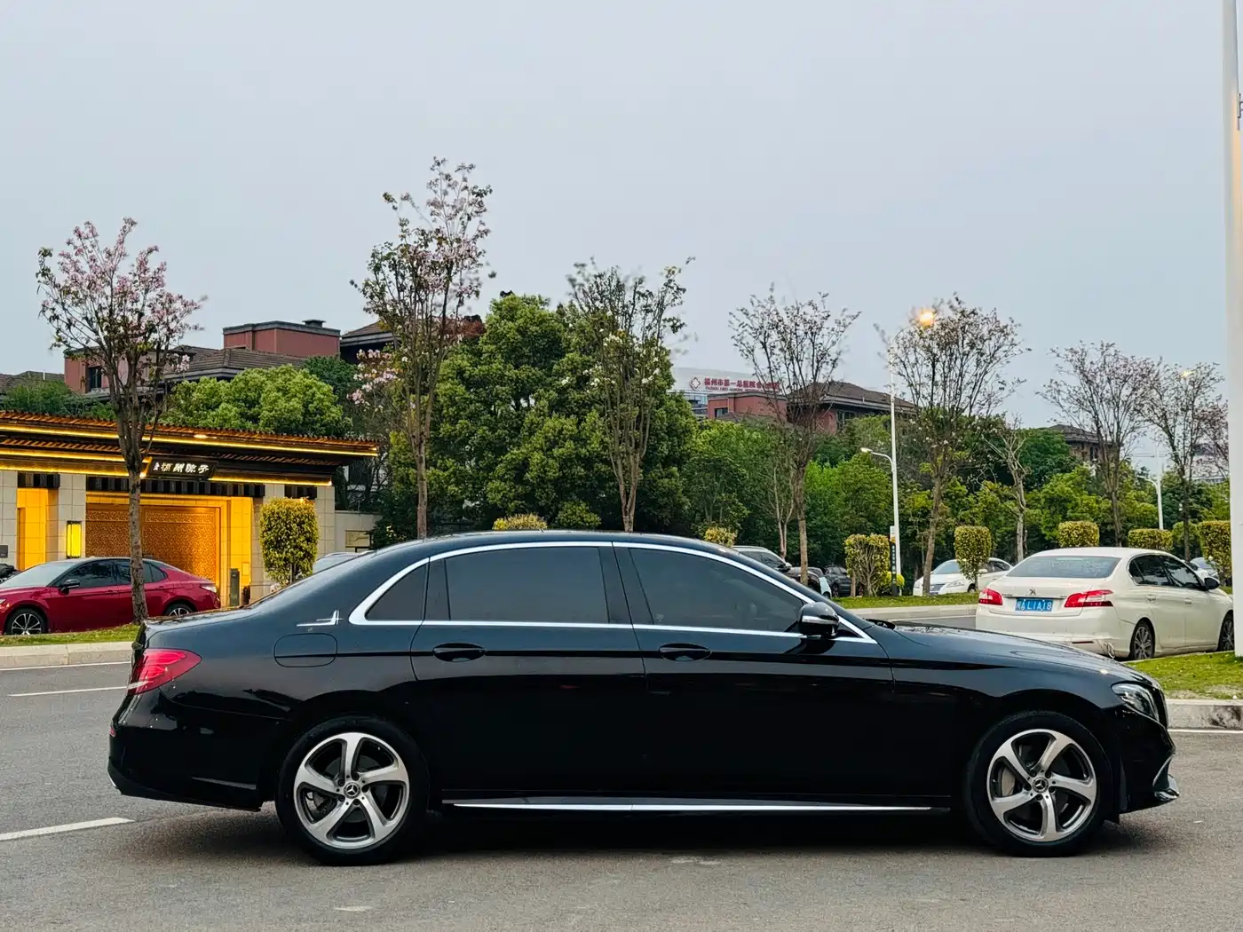 Mercedes-Benz E-Class 2019 Facelift E 300 L Sport Luxury фото 13