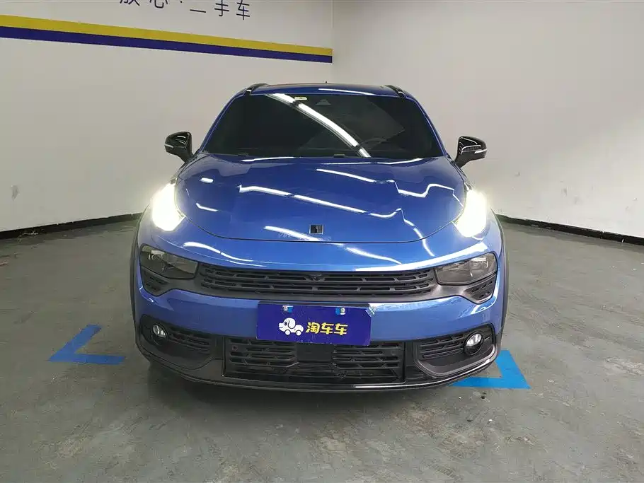 Lynk & Co 02 2021 1.5TD DCT 2WD Power Champion Edition фото 2
